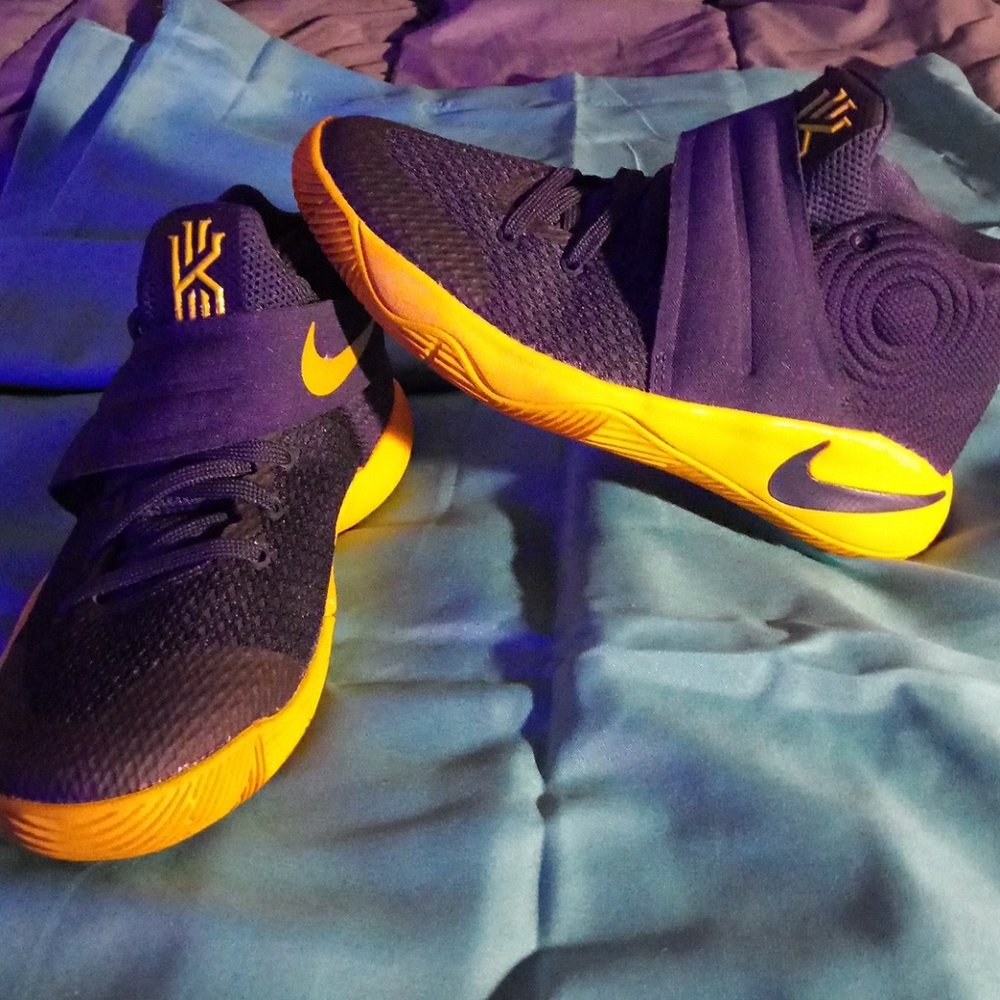 Kyrie Basketball Shoes